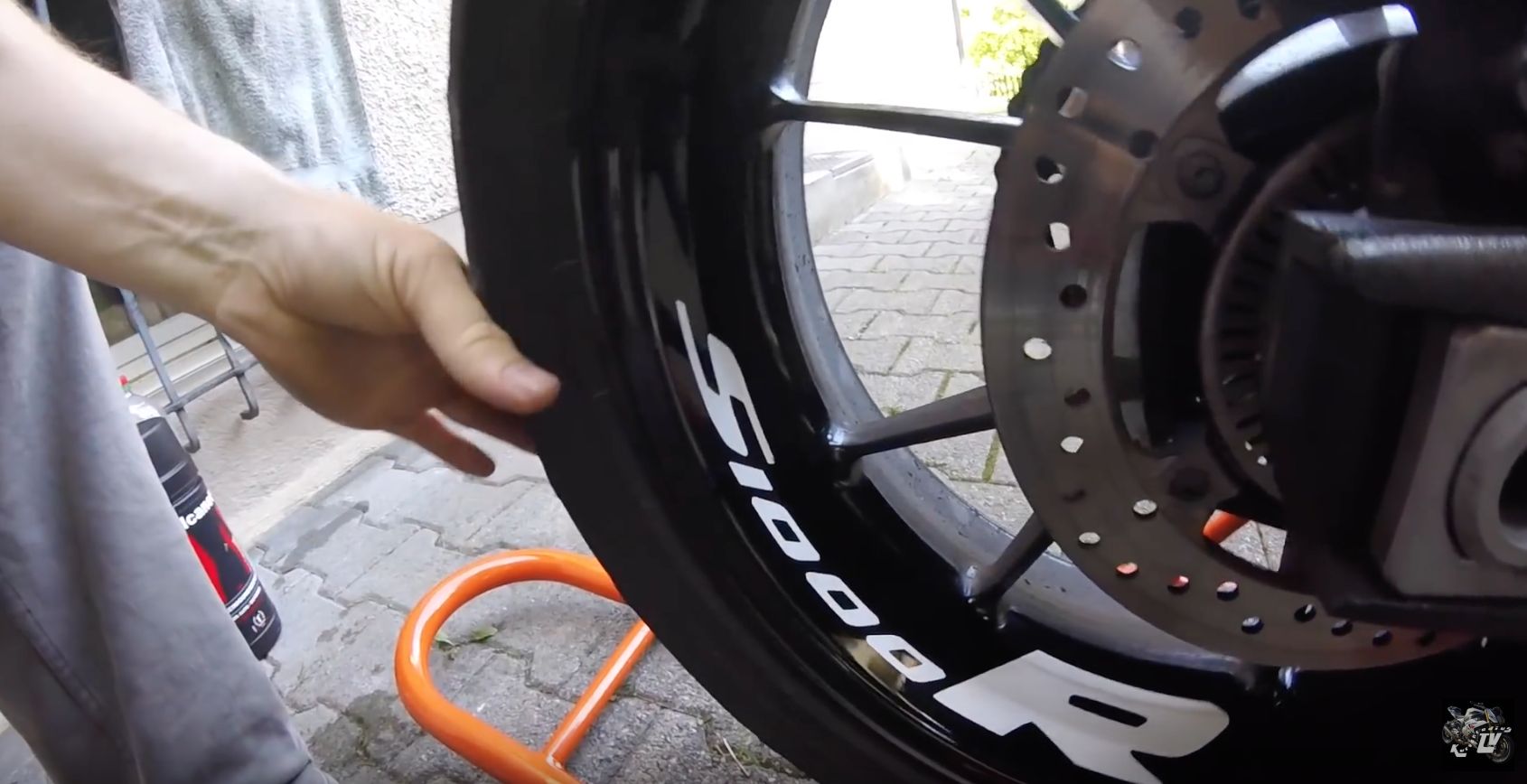 felgen reinigen motorrad